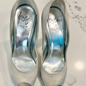 Icone Pearlish Grey White Satin/leather Peep Toe Pump Size 37 (US 7), Vintage